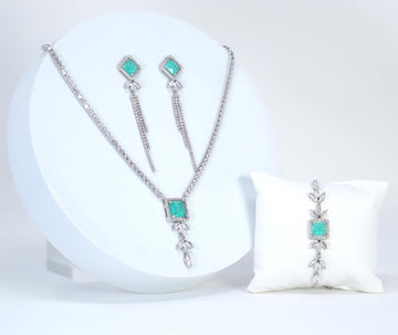 Swarovski Crystal Sea Green Diamond Leaves Drop Elegant Pendant Necklace set, Gift for her, Bride Necklace, Wedding Necklace Set Cz